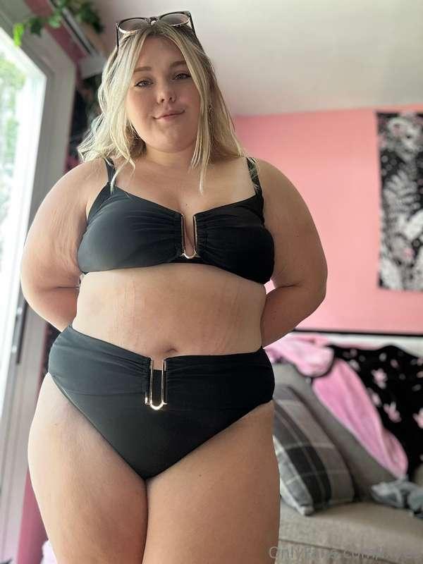 Summer belly 🤭