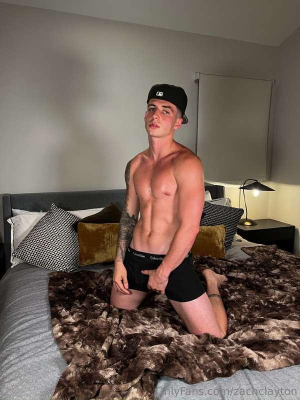 Who wanna jump in my bed? 😮‍💨