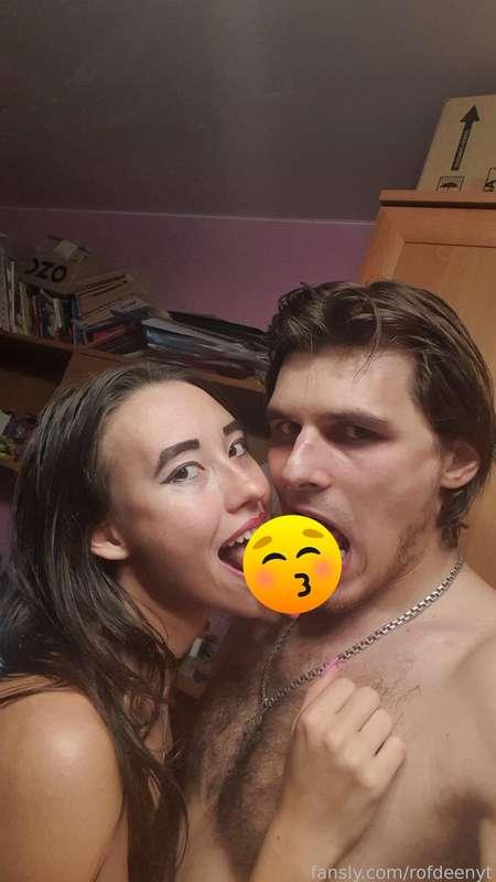 Do you want to lick my Long Tongue? YES!

#fyp
#rofdeenyt #sexy #fetish
#girl #girlfriend
#tongue #longtongue #bigtongue #tonguefetish 
#lips 
#lipstick #redlips
#makeup
#lick #licking
#kiss #kissing
#tyneedfor 
#boy #boyfriend
#couple

@tyneedfor