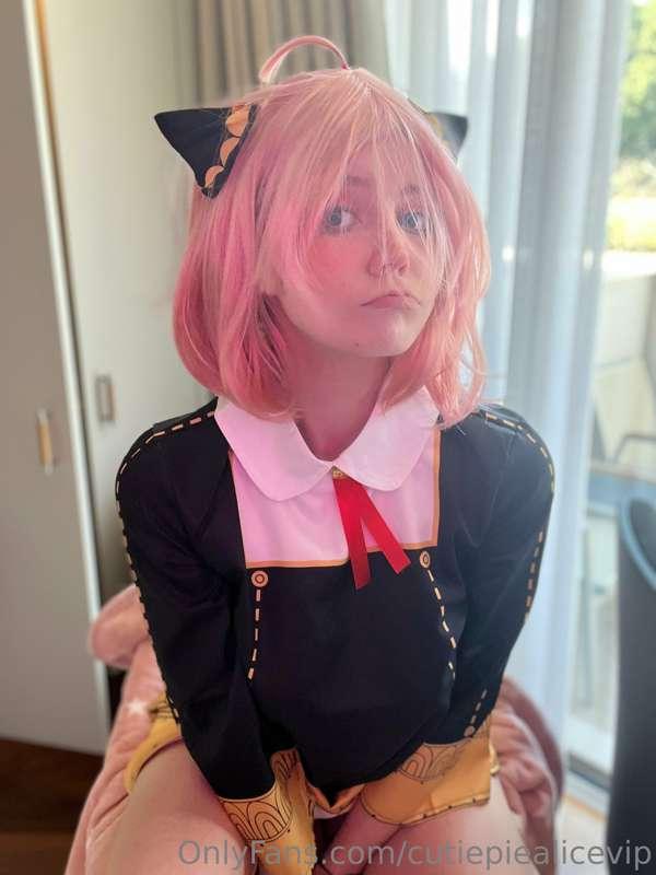 Do you remember this cute pink haired baby?😋 want to have so..