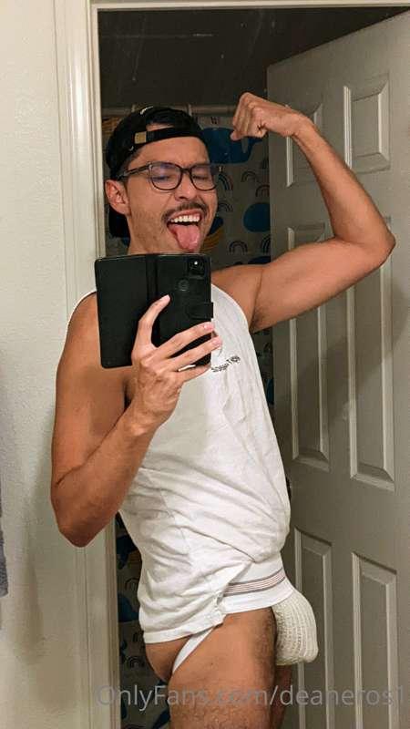 Your fav big bro is home early today