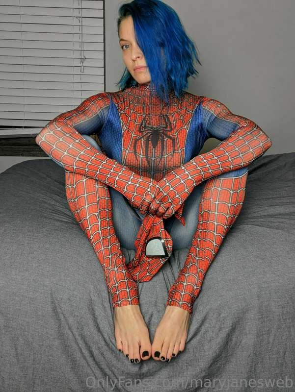 Spidergirl's socks are so filthy..