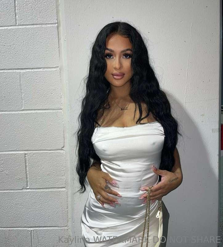 All white call me your angel 👼 🤍