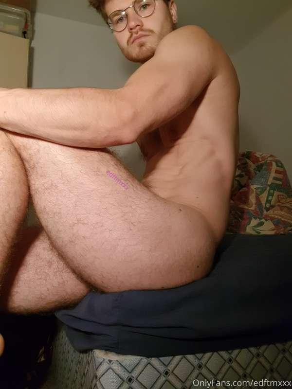 I love showing off both my holes 💦