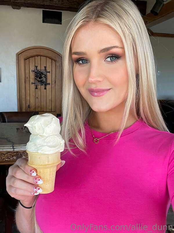 allie_dunn image #1