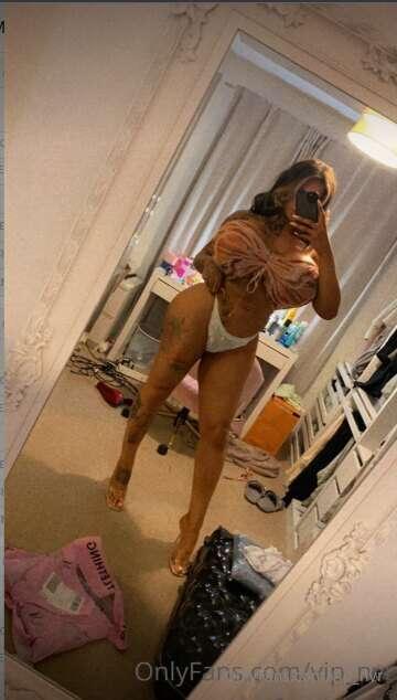 Don't make your Goddess wait! Let's have some fun and cum to..