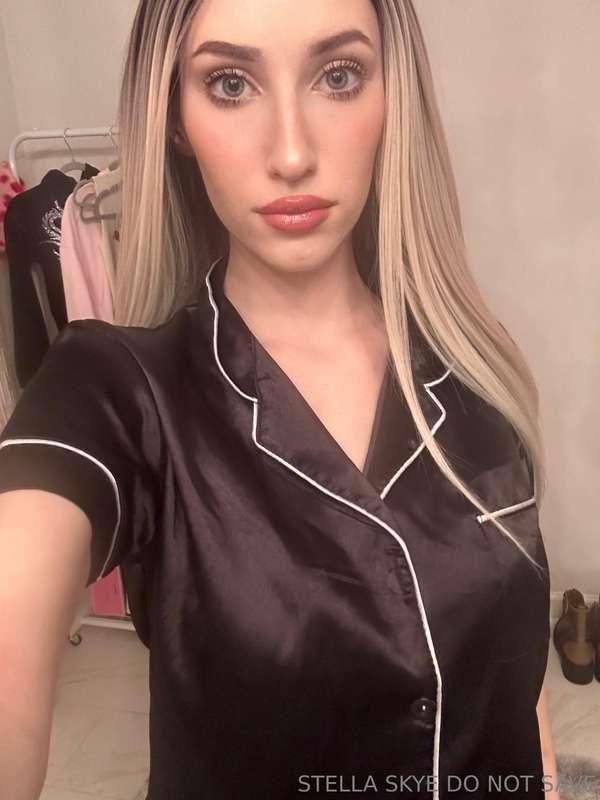 girlfriendstellaskye image #0