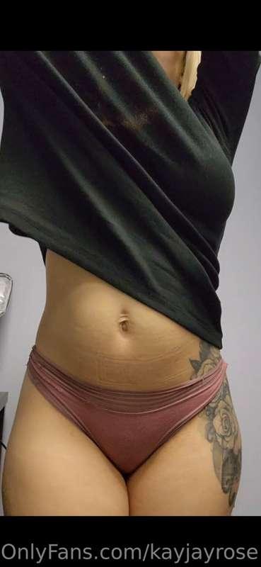 Watch me strip over on my premium account 😘

https://onlyfan..