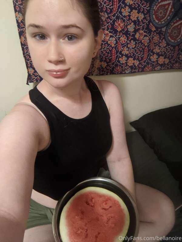 When watermelons are ripe, you know it's 😺 eating season 🍉💦☀..