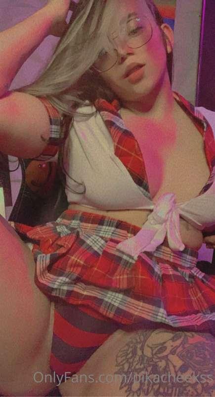 Last night I shot this mini set and was so turnt on 😳❤️ Did ..