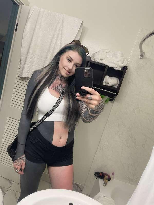 Swipe to see my sunburn ;)