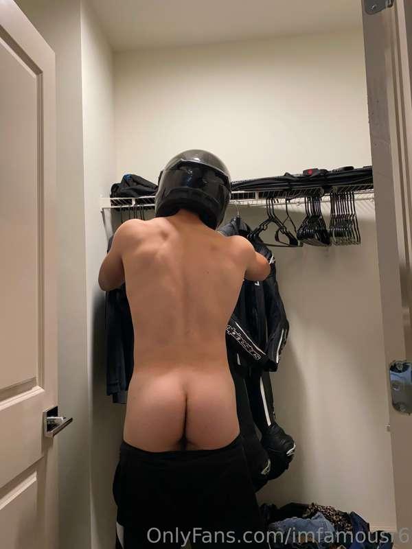 What should I wear today? I think nothing is my best option.