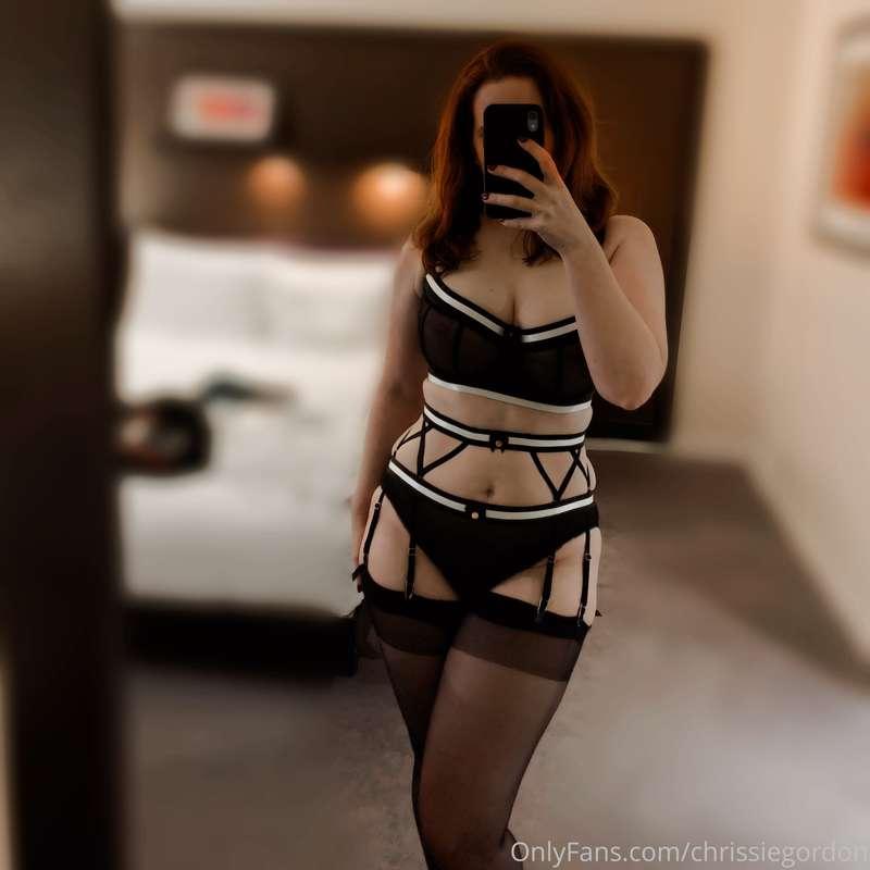 Hi everyone, I’ve changed my profile back to being paid for ..