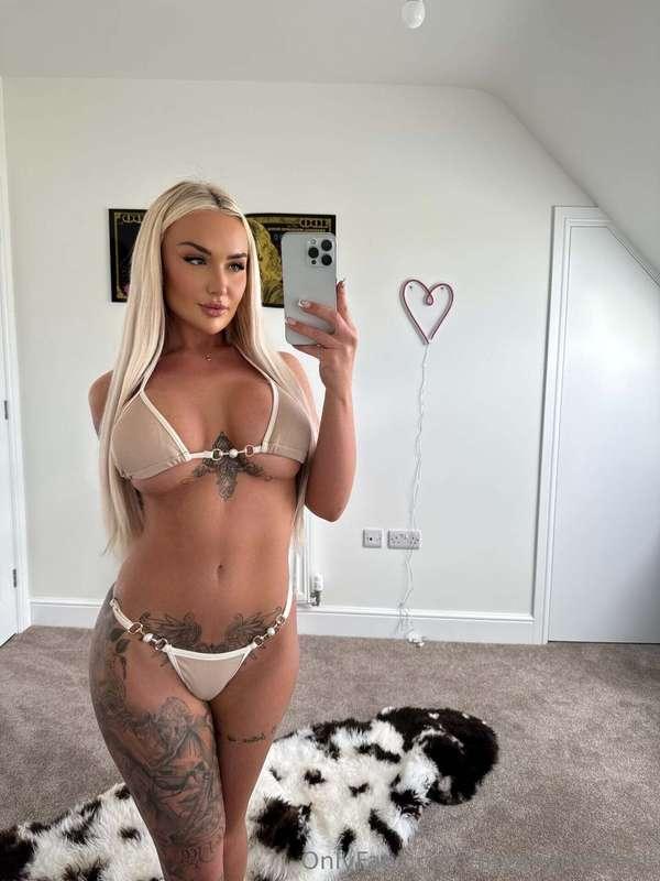 What would you do if I started touching you? 🤭