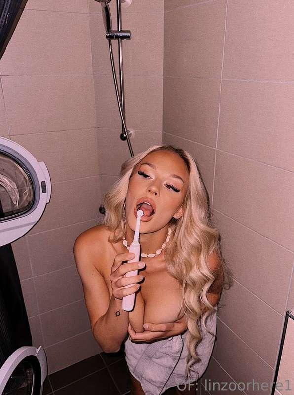 baby come shower with me😈