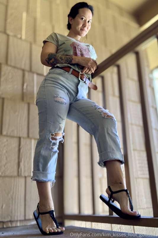 These sandals make my toes pop🤗🩴💐Rainbows🥰