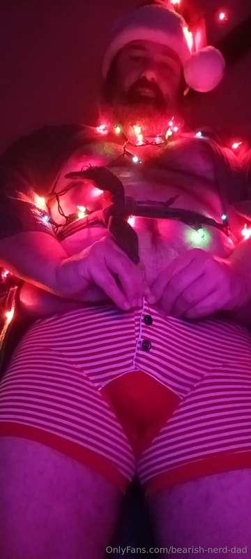 Here, have a white Christmas 🎅💦