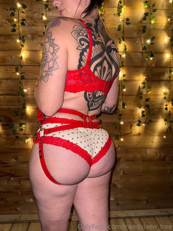 That’s a whole lotta cake 🎂 🎂! Are you hungry?