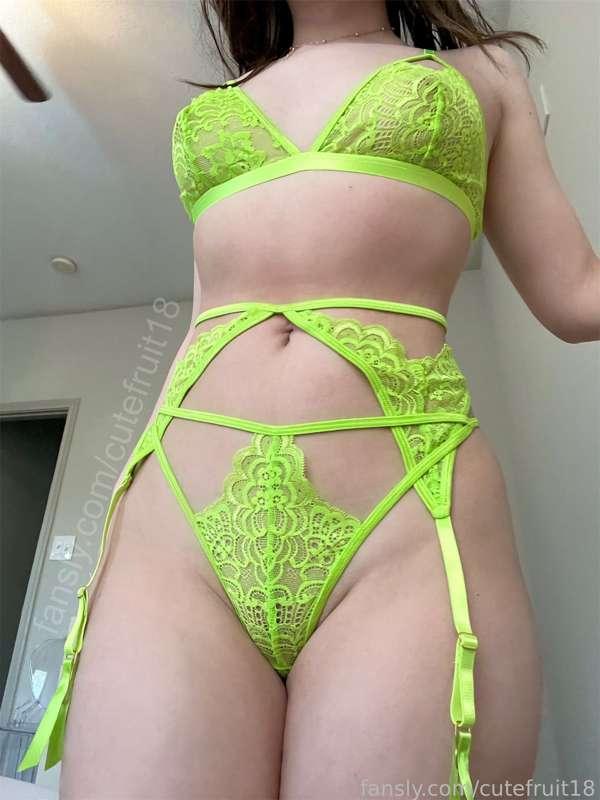 lime green lingerie!! 🥝 what do you think? #fyp