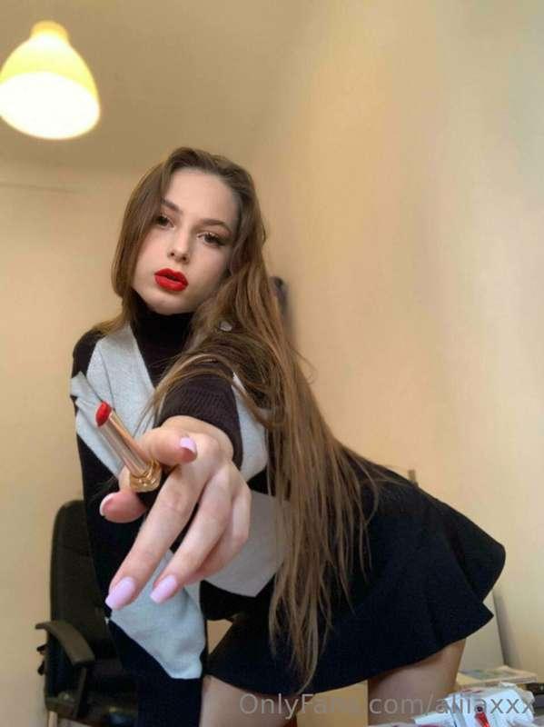 gentle kiss on the neck 💋