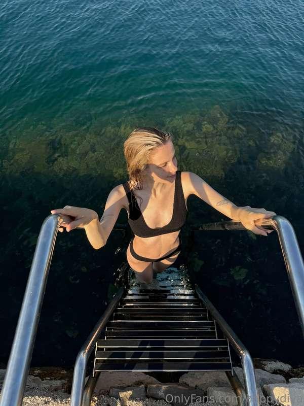 Beautiful photos at sea have a special charm and can convey ..