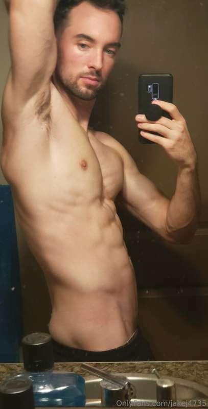 How are the abs doing? 🧐