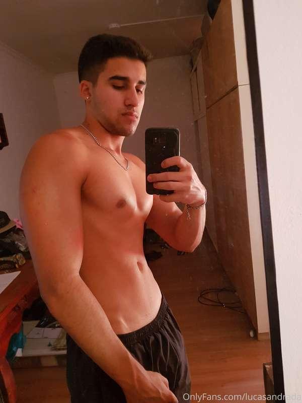 How are you today my dirty subs?😏🔥