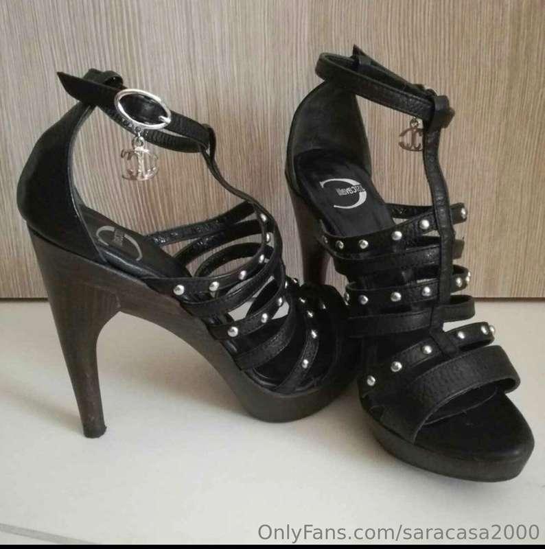Yes or No ? 👠🦵🏻
