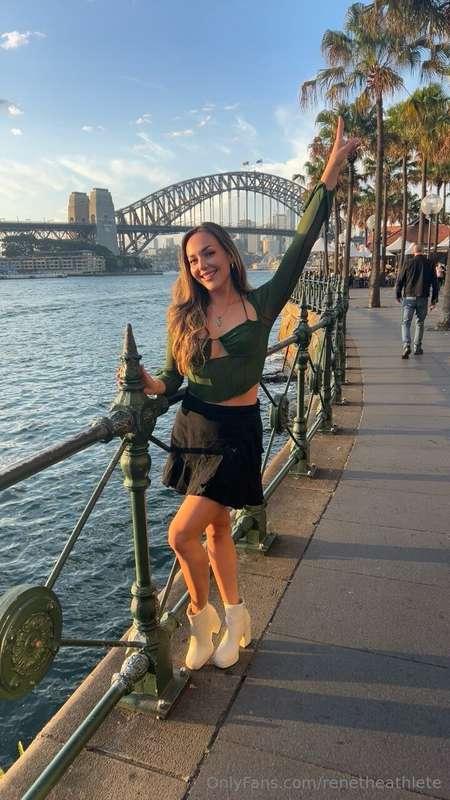 At the famous Sydney harbor !!! 🧚🏼