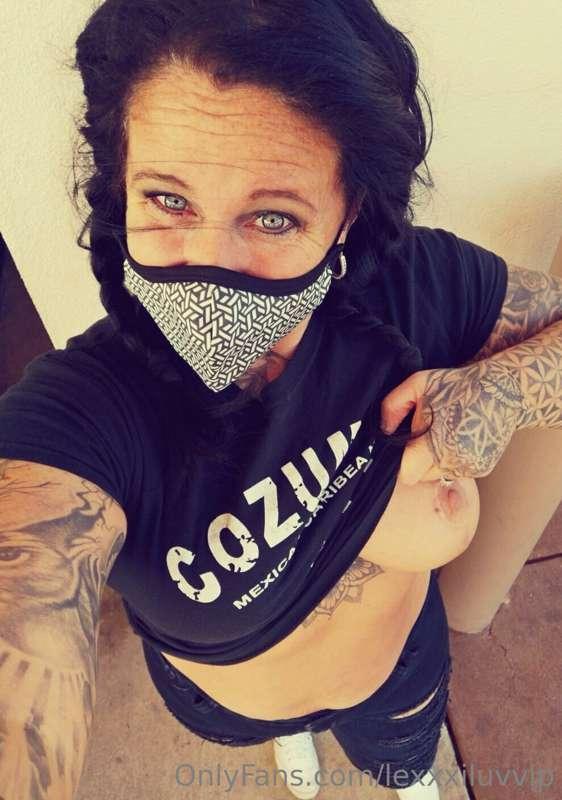 Happy titty Tuesday Luvs! 😜😈