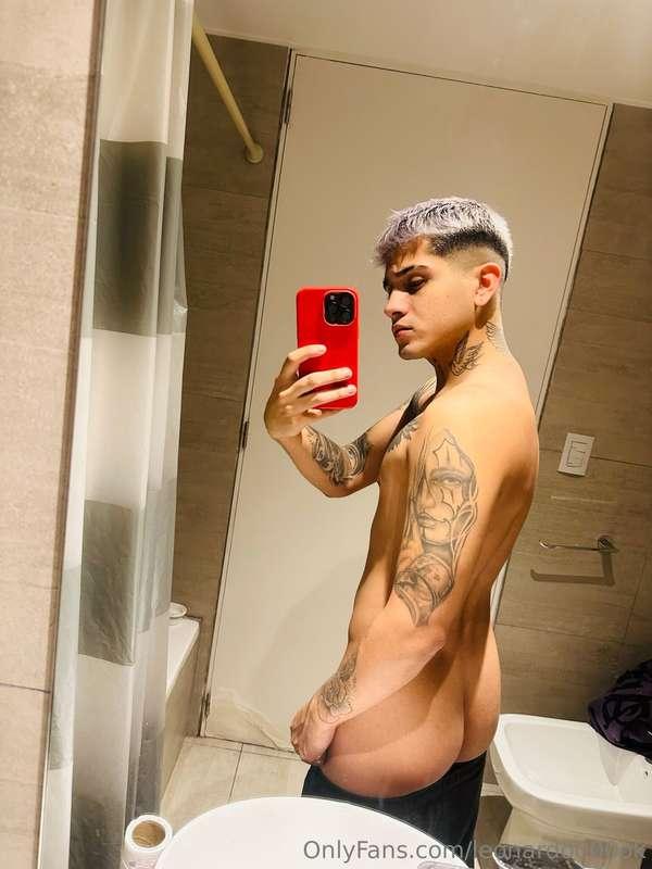 Taste my ass 🍑