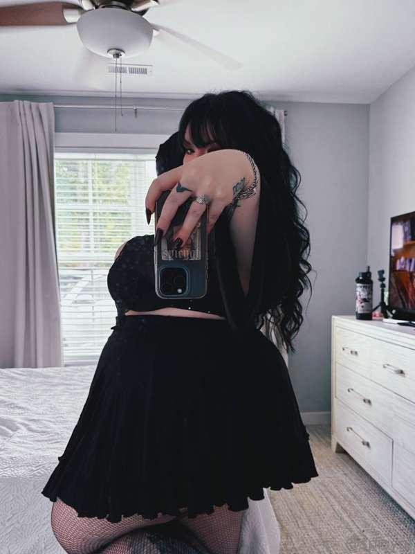 Boobs so big sometimes I forget my ass is even bigger 😱