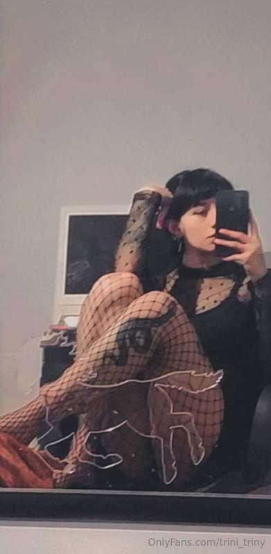 The mirror says rawr