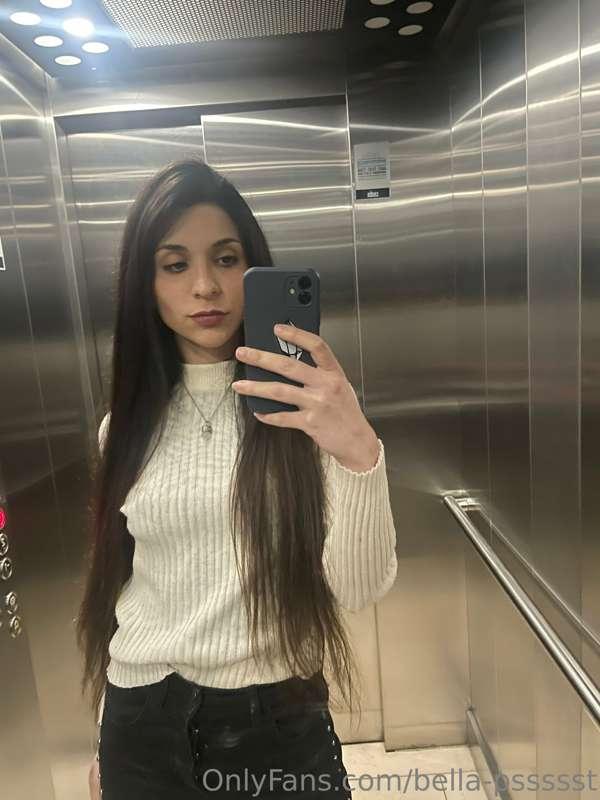 who has ever thought about making a quickie in the elevator ..