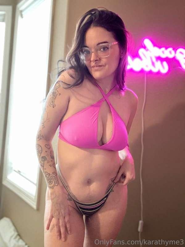 You want to stroke yourself to my big tits don’t you daddy!
..