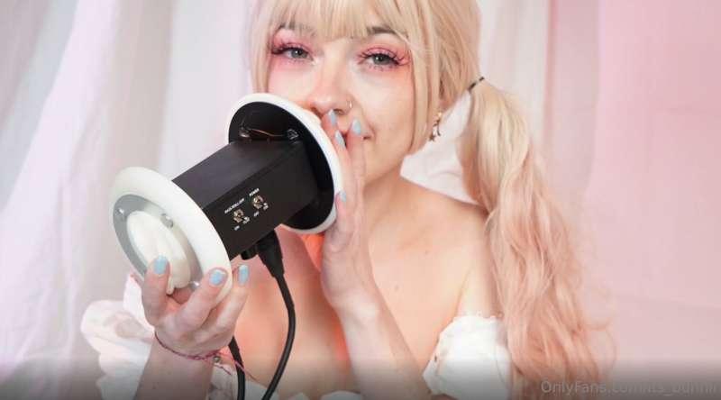 ear licking videos 😩🤤