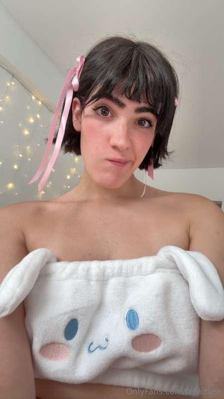 just a soft lil baddie with chaotic daydreams