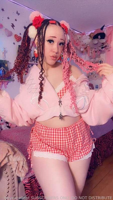 Jammies 🍓💕
(Slight NSFW)