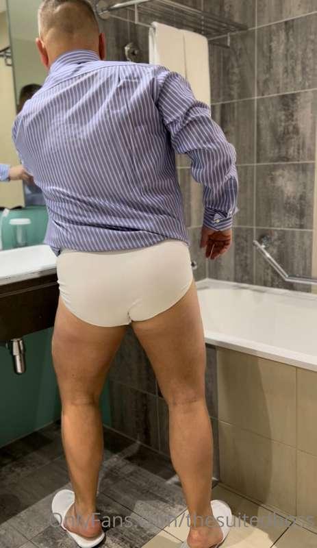 thesuitedboss image #4