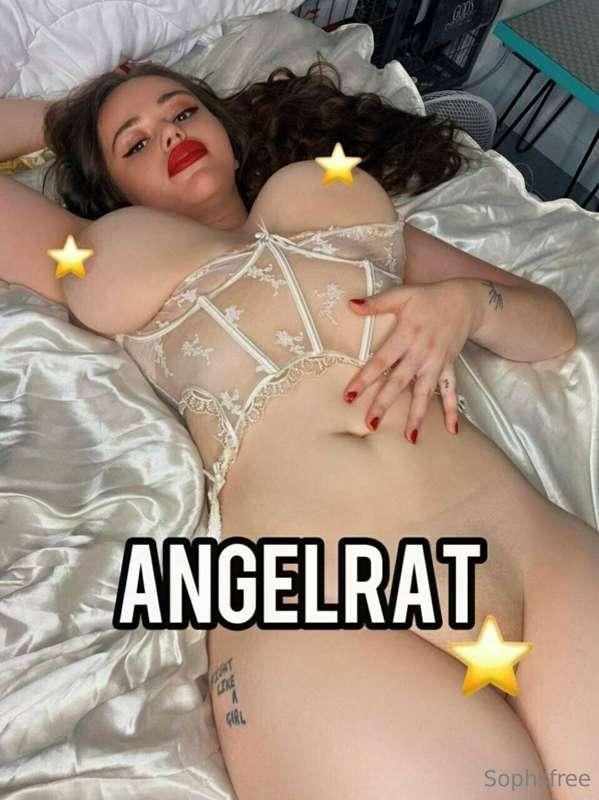 (24h) @AngelRat wants to show you her tight phat pussy in ac..