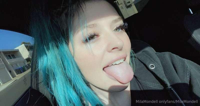 Are you gonna make me your sex toy? 😻