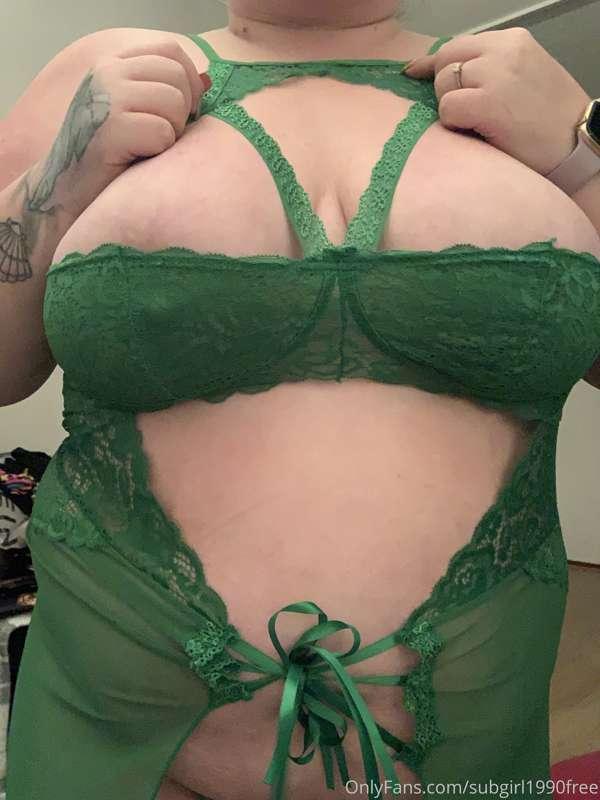 Good morning. What do we think of this outfit?