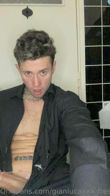 🇦🇷🇪🇸
Te satisface hacerte una muy buena paja? 🍆💦 a mi si!.....