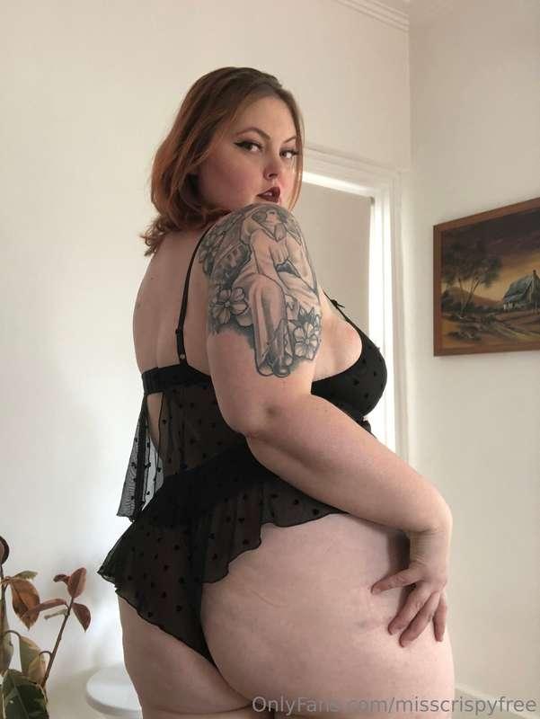 Cute lil full nude set for your viewing pleasure.Unlock for ..