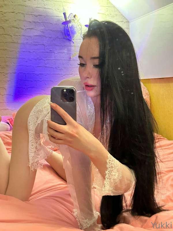 Sunday = Lazy day 😅 how do you usually spend your weekend ? ..