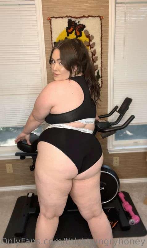 Being fat n working out never looked so good 💋