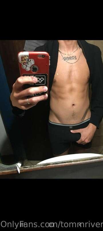 I present my friend 😇 @Sweetdady2000 🔥  👌subscribe for free ..