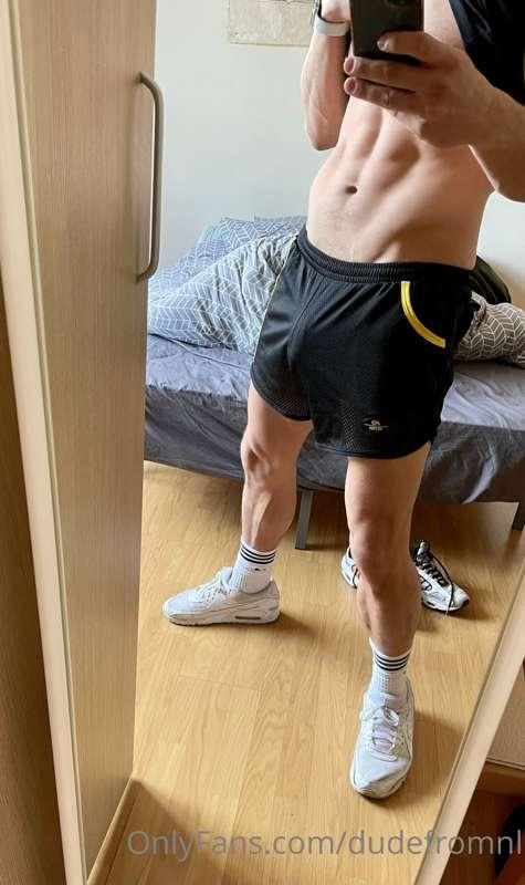 Some quick photos after gym 💦