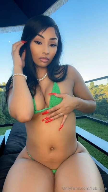 WHATS UR PLANS RN? I wanna be a slut for you right now daddy..