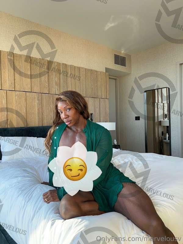 Cum lay with me @marvelousvip